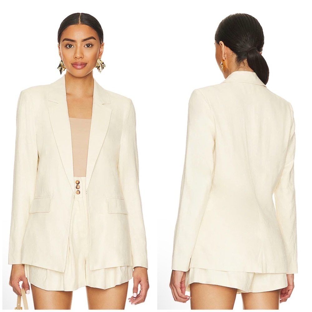 Central Park West Bay Lean Blazer in Ivory Size M